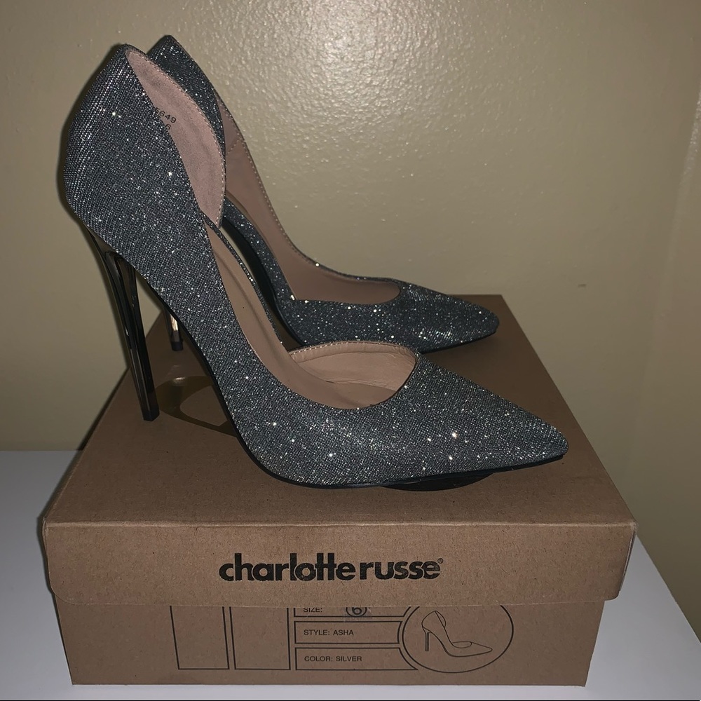 GLITTERY HEELS